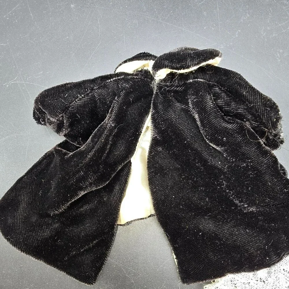 Nancy Ann Story Book Doll With Lace Dresses & Black Velvet Cape Vintage CM2231